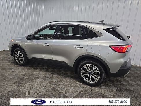 Used 2022 Ford Escape SEL w/ Technology Package image 4