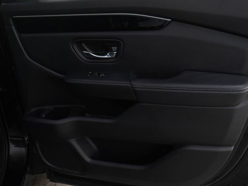 Used 2023 Honda Pilot Touring image 9