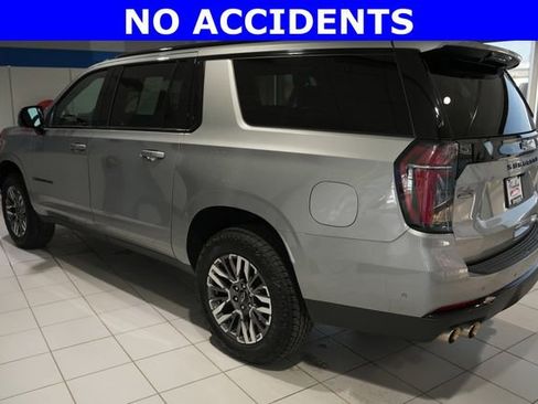 Used 2025 Chevrolet Suburban Z71 AWD/4WD image 4