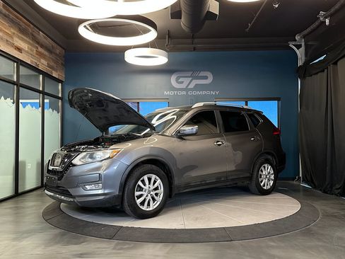 Used 2017 Nissan Rogue SV FWD image 24