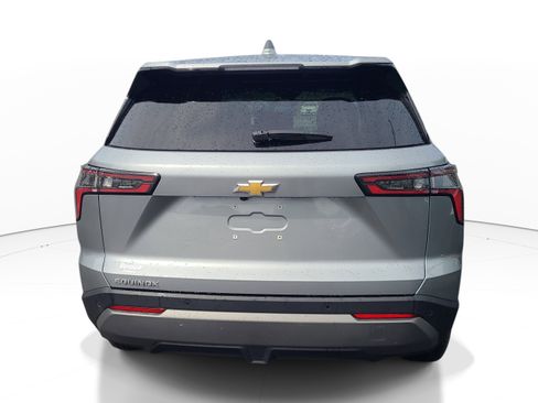 Used 2025 Chevrolet Equinox LT FWD image 5