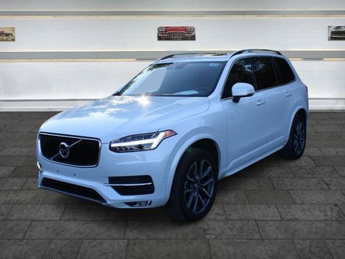 Used 2018 Volvo XC90 T5 Momentum w/ Convenience Package FWD image 3