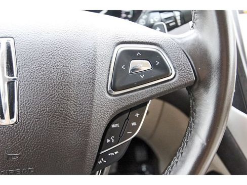 Used 2019 Lincoln MKC Reserve w/ MKC Technology Package FWD image 19