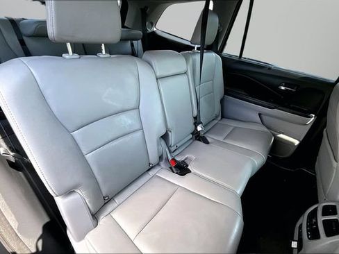Used 2016 Honda Pilot Touring image 27