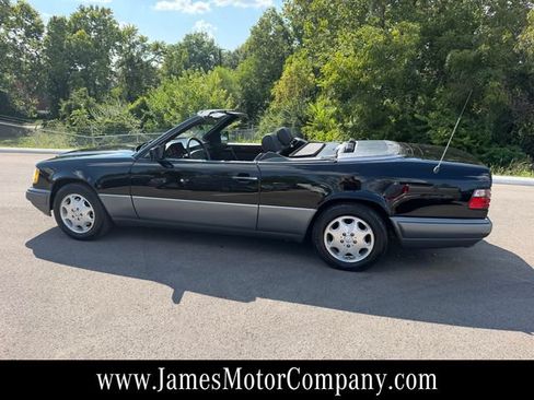 Used 1995 Mercedes-Benz E 320 Convertible image 19