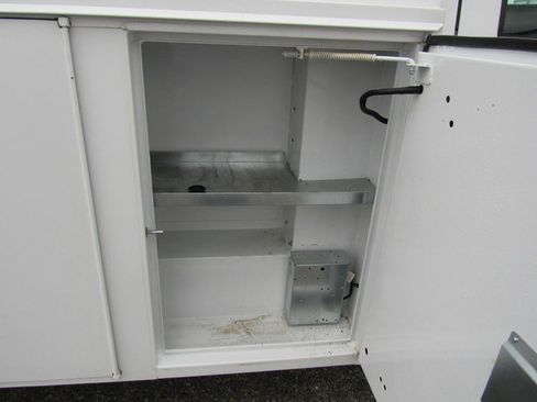 Used 2021 Chevrolet Express 3500 w/ Power Convenience Package RWD image 16