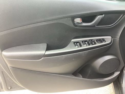 Certified 2023 Hyundai Kona SEL AWD/4WD image 10