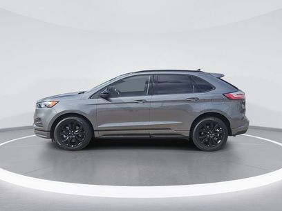 Used 2024 Ford Edge SE w/ Black Appearance Package