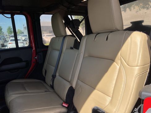 Used 2019 Jeep Wrangler Unlimited Rubicon image 34