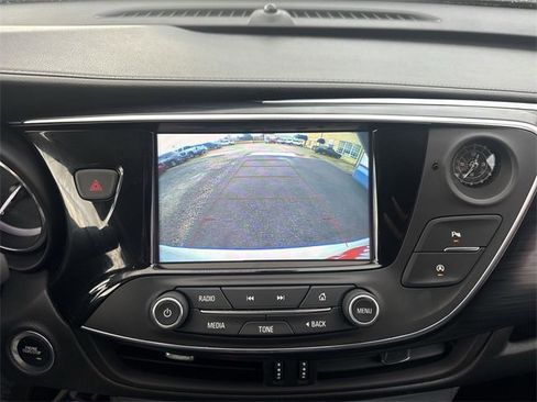 Used 2019 Buick Envision Essence image 17