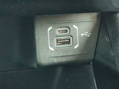 Used 2024 Jeep Compass Latitude image 20