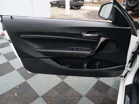 Used 2017 BMW 230i xDrive Convertible image 12