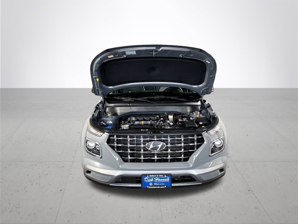 Used 2023 Hyundai Venue Limited w/ Cargo Package FWD image 22