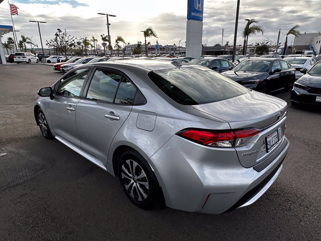 Used 2022 Toyota Corolla LE w/ Carpet Mat Package (TMS) FWD image 5