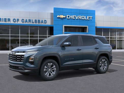 New 2026 Chevrolet Equinox LT FWD image 2