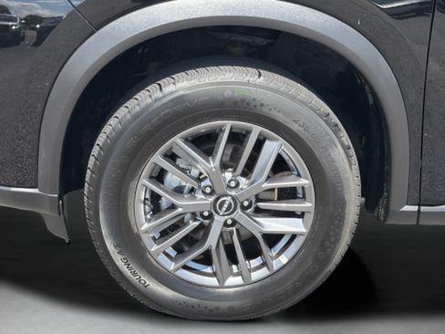 Used 2024 Nissan Rogue S AWD/4WD image 10