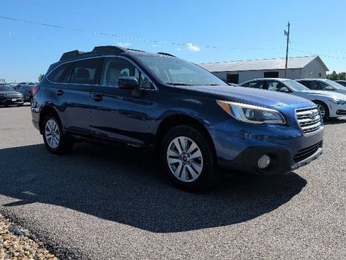 Used 2016 Subaru Outback 2.5i Premium w/ Popular Package #1 AWD/4WD image 2