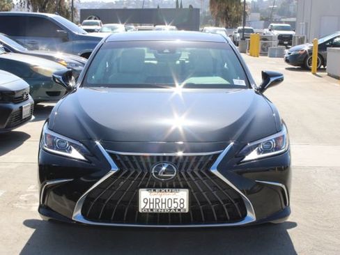 Used 2023 Lexus ES 300h w/ Premium Package FWD image 2