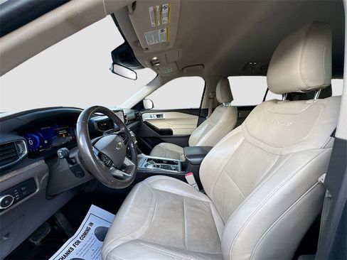 Used 2022 Ford Explorer Platinum w/ Equipment Group 601A image 21