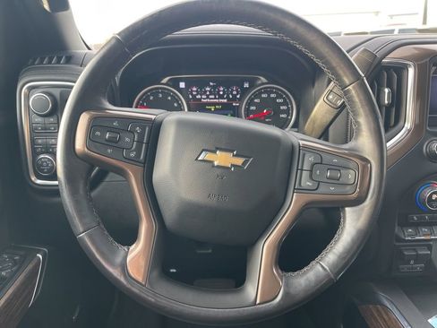Used 2019 Chevrolet Silverado 1500 High Country w/ Technology Package image 18