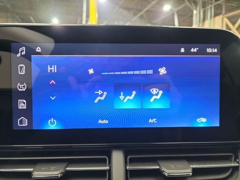 Used 2026 Chevrolet Trax ACTIV w/ Sunroof Package image 26