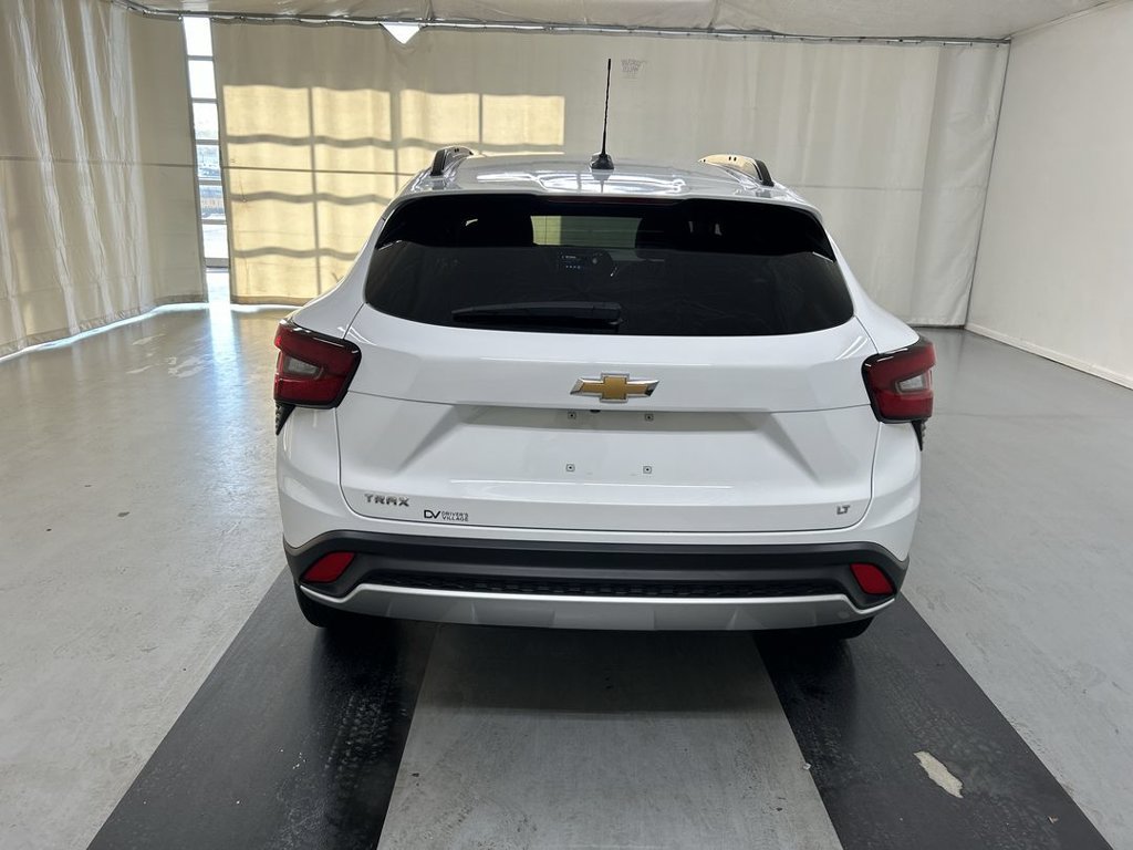 Certified 2024 Chevrolet Trax LT w/ LT Convenience Package FWD image 20