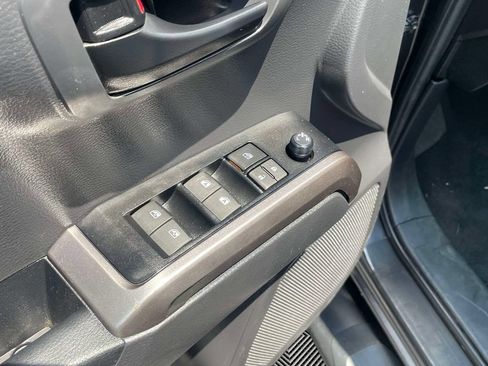 Used 2023 Toyota Tacoma SR5 AWD/4WD image 21