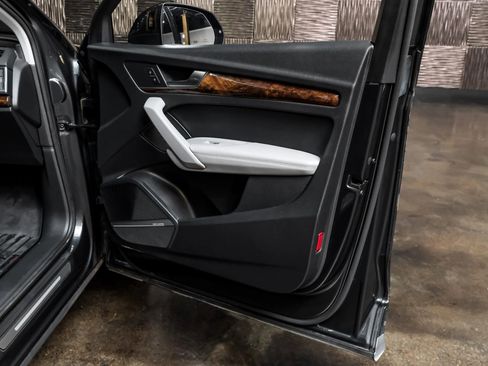 Used 2018 Audi Q5 Prestige image 54