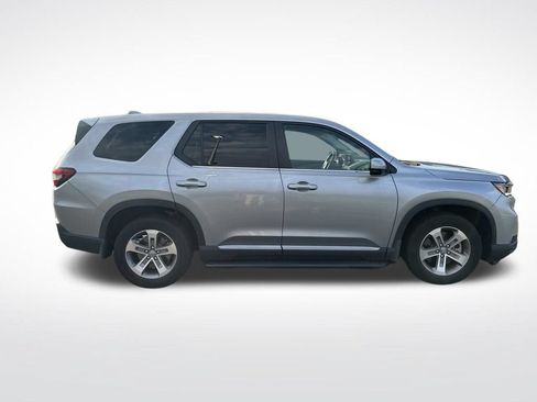 Used 2025 Honda Pilot EX-L image 10