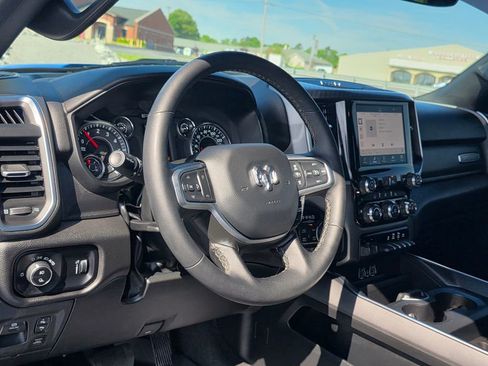 Used 2025 RAM 1500 Big Horn AWD/4WD image 13