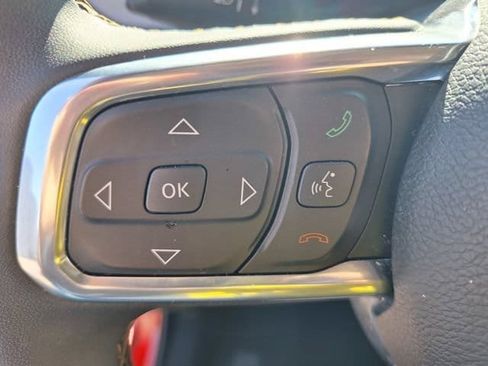 Used 2025 Jeep Wrangler Unlimited Sahara AWD/4WD image 21