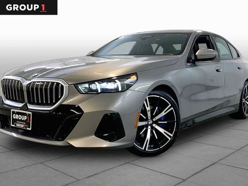 Used 2024 BMW 540i xDrive AWD/4WD image 1