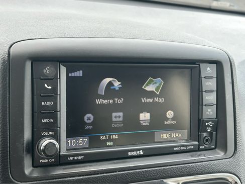 Used 2016 Chrysler Town & Country Touring-L FWD image 36