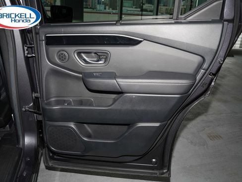 Certified 2023 Honda Pilot Touring image 17
