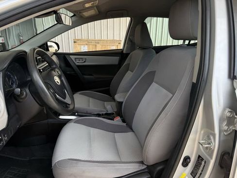 Used 2019 Toyota Corolla LE FWD image 25