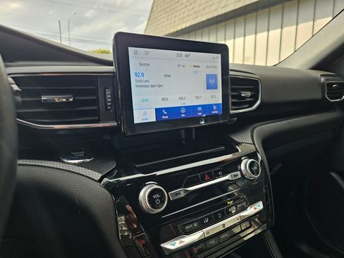 Used 2023 Ford Explorer ST-Line w/ Class IV Trailer Tow Package image 33