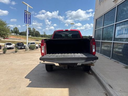 Used 2019 Ford F250 XLT w/ XLT Premium Package AWD/4WD image 7