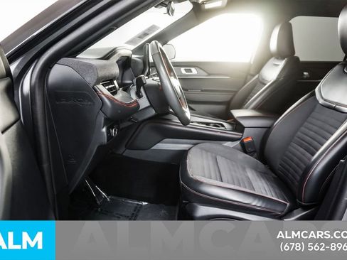 Used 2025 Ford Explorer ST-Line w/ ST-Line Street Pack AWD/4WD image 16