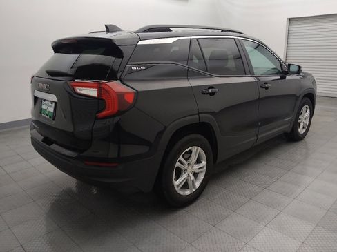 Used 2022 GMC Terrain SLE w/ Driver Convenience Package image 9