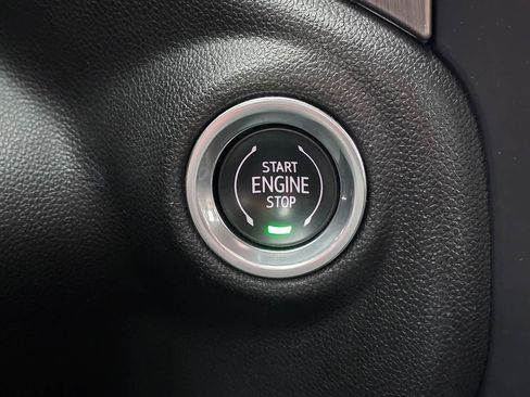 Used 2021 GMC Sierra 2500 Denali w/ Denali Ultimate Package AWD/4WD image 19