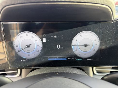 Certified 2025 Hyundai Elantra Limited image 19