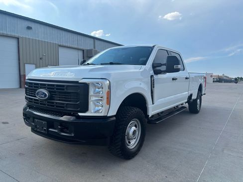 Used 2023 Ford F250 XL w/ XL Off-Road Package AWD/4WD image 7