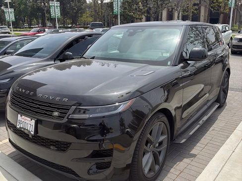 Used 2024 Land Rover Range Rover Sport SE AWD/4WD image 1
