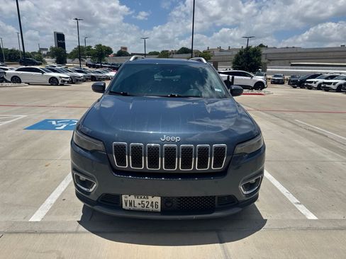 Used 2021 Jeep Cherokee Limited w/ Mopar Interior Package AWD/4WD image 2