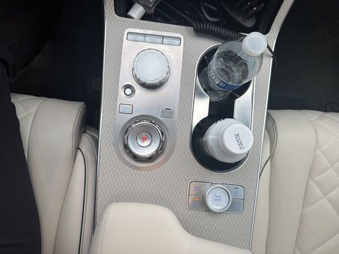 Used 2025 Genesis GV80 3.5T Prestige image 6