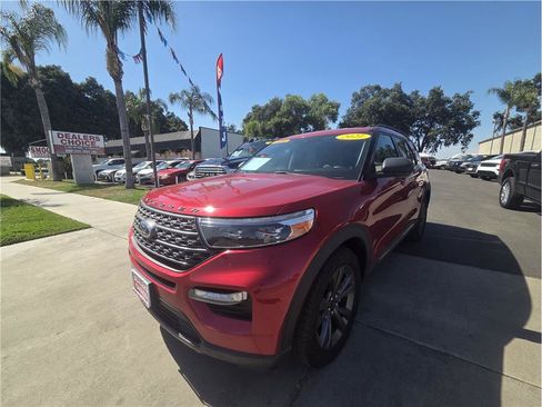 Used 2021 Ford Explorer XLT w/ Equipment Group 202A RWD image 1