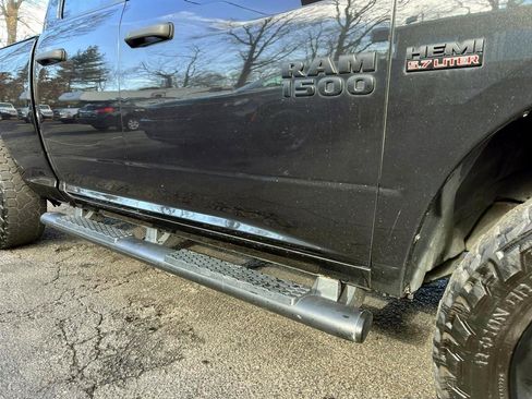 Used 2018 RAM 1500 Express w/ Express Value Package image 8