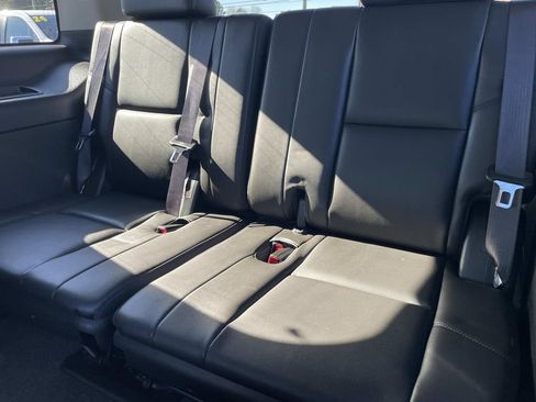 Used 2013 Cadillac Escalade Luxury image 13