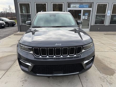 Used 2022 Jeep Grand Cherokee Limited image 2