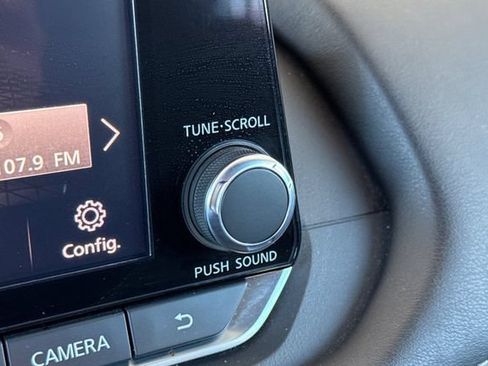 Used 2021 Nissan Rogue S AWD/4WD image 31
